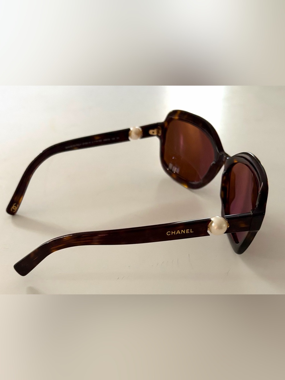 Chanel Sunglasses Tortoise Shell Frame Brown Pearl Collection 5132-H Sunglasses - Picture 3 of 16